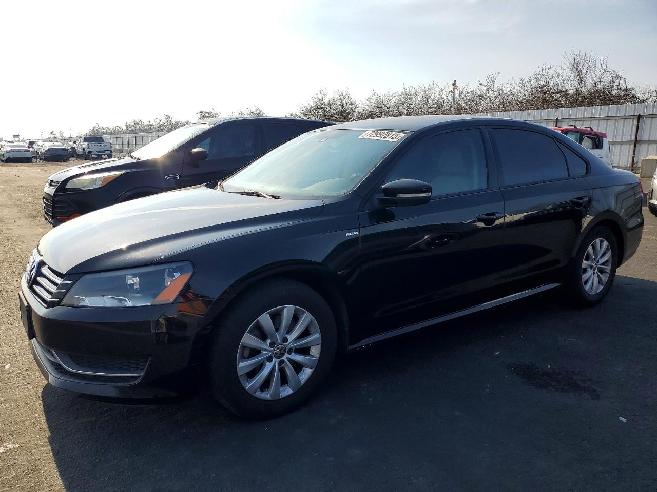 Salvage Volkswagen Passat Image