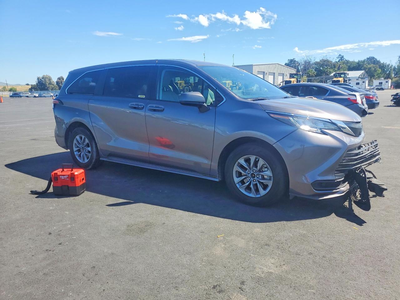 Toyota Sienna Le