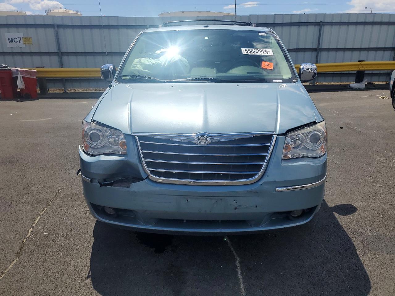 Chrysler Minivan Limited