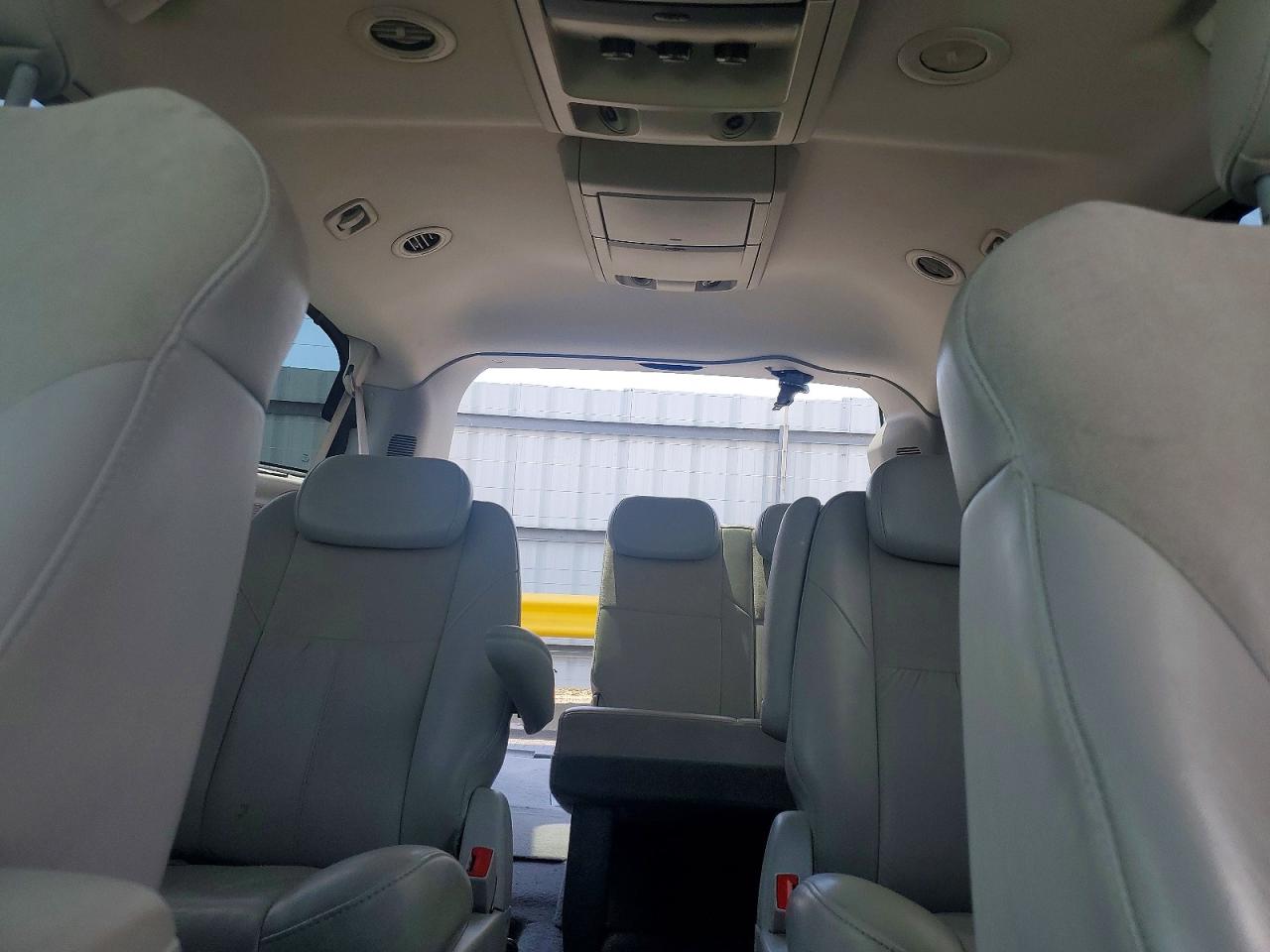Chrysler Minivan Limited