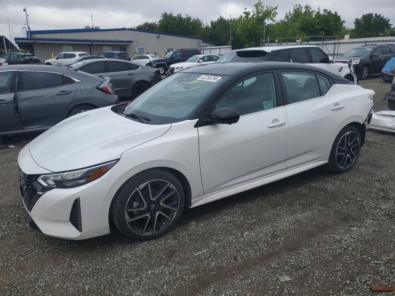 Salvage Nissan Sentra Image