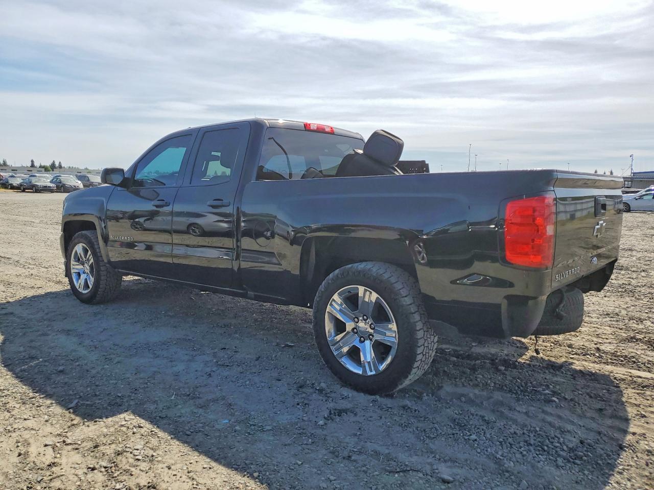 Chevrolet Silverado C1500 Custom