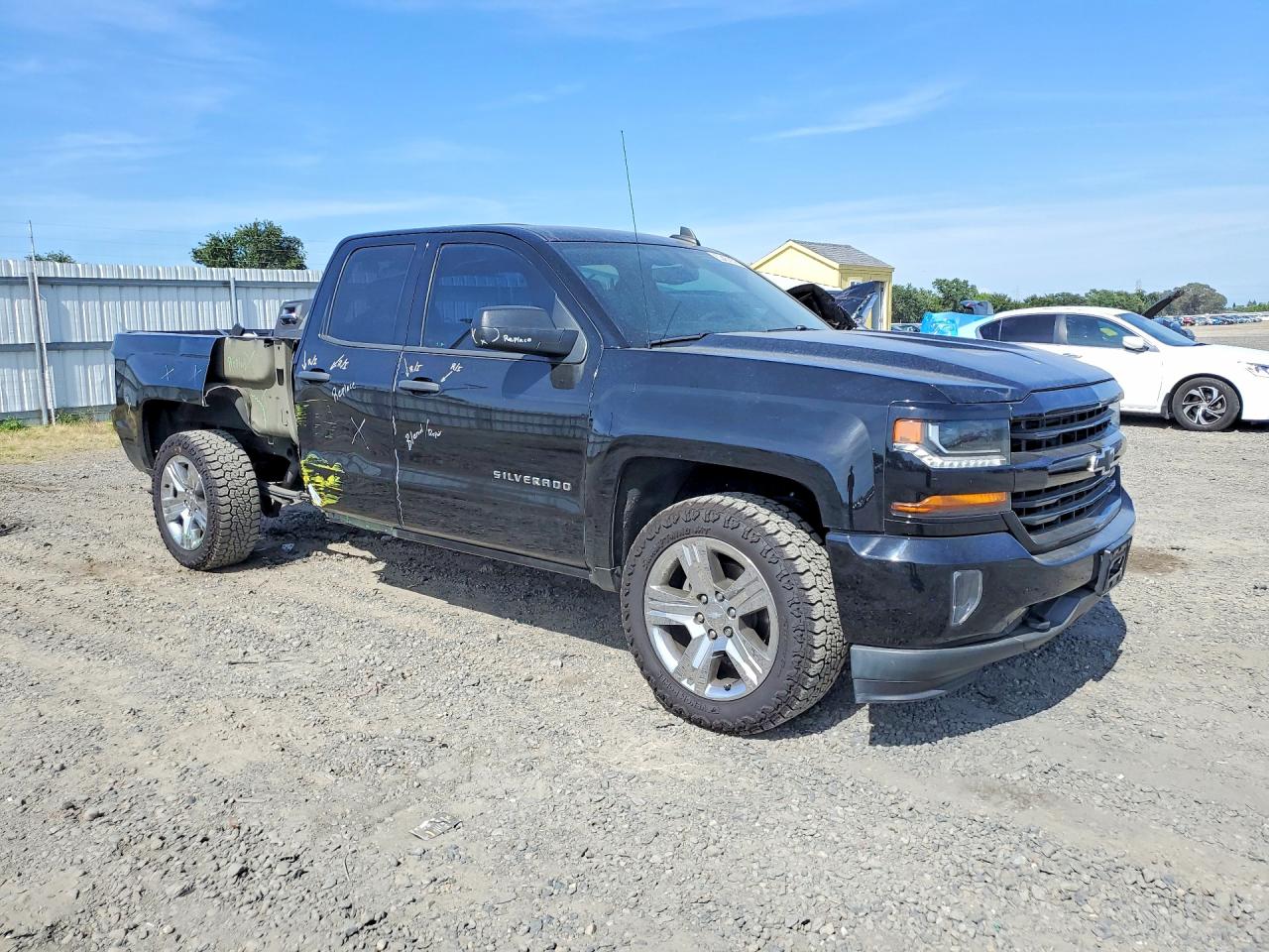 Chevrolet Silverado C1500 Custom