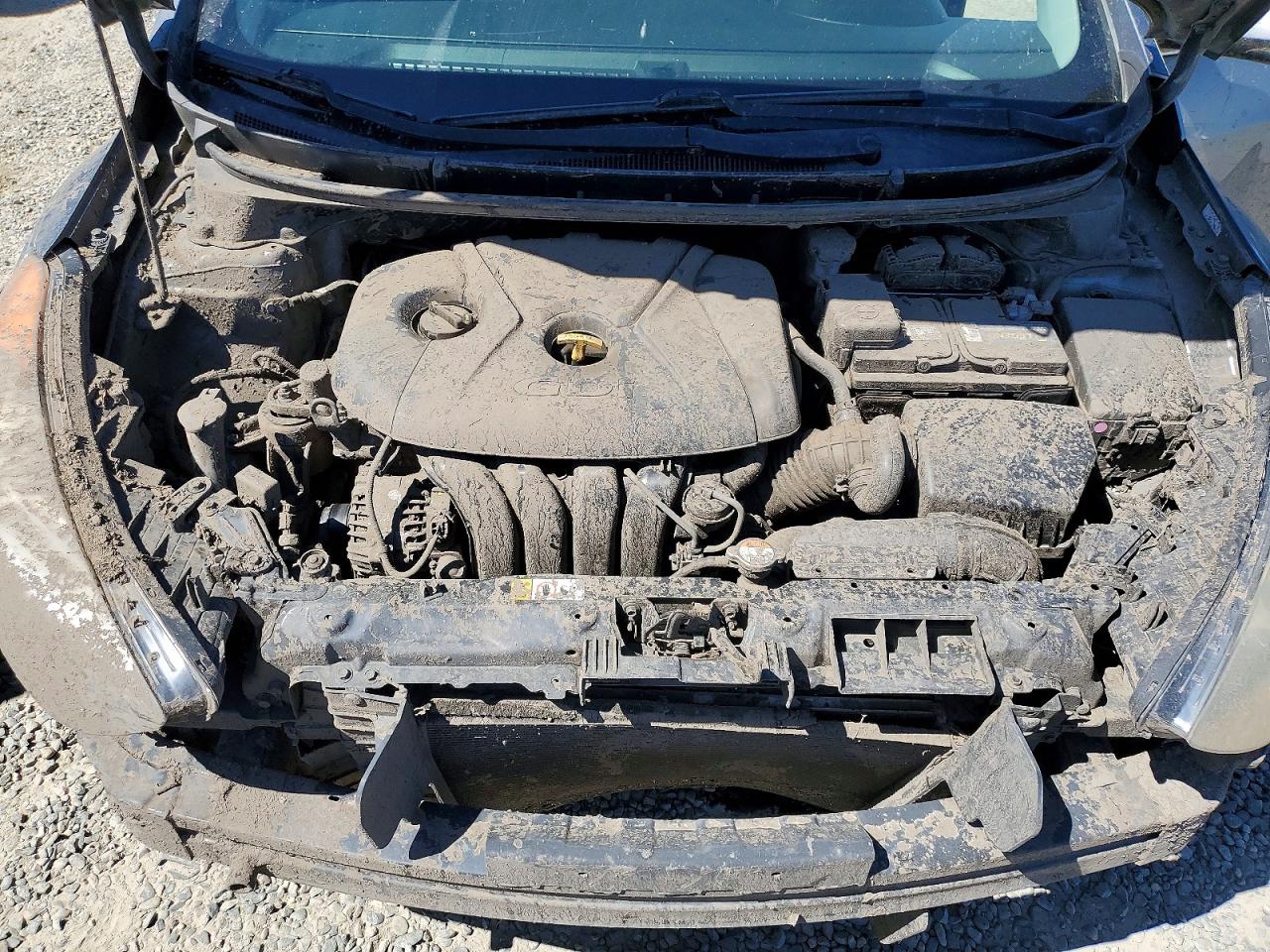 Hyundai ELANTRA Base