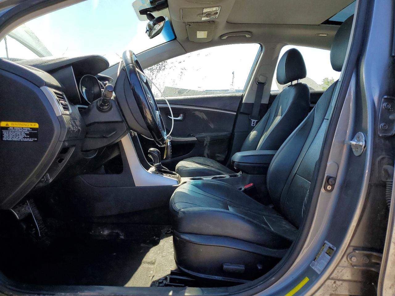 Hyundai ELANTRA Base