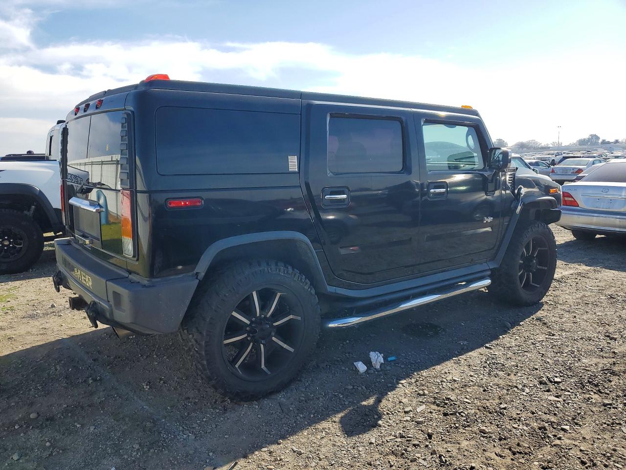 HUMMER H2