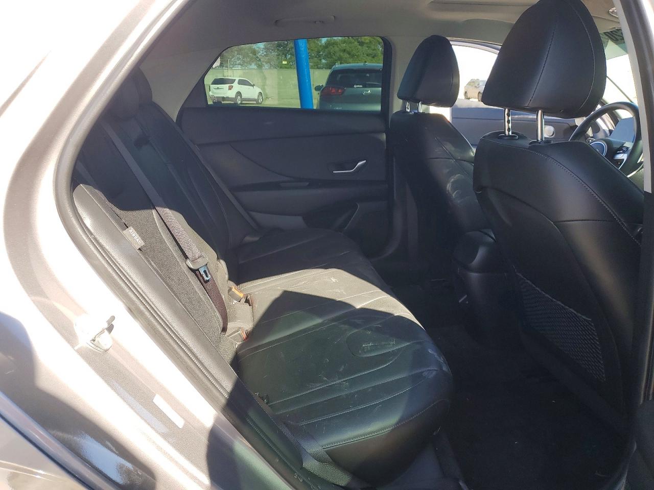 Hyundai ELANTRA Limited