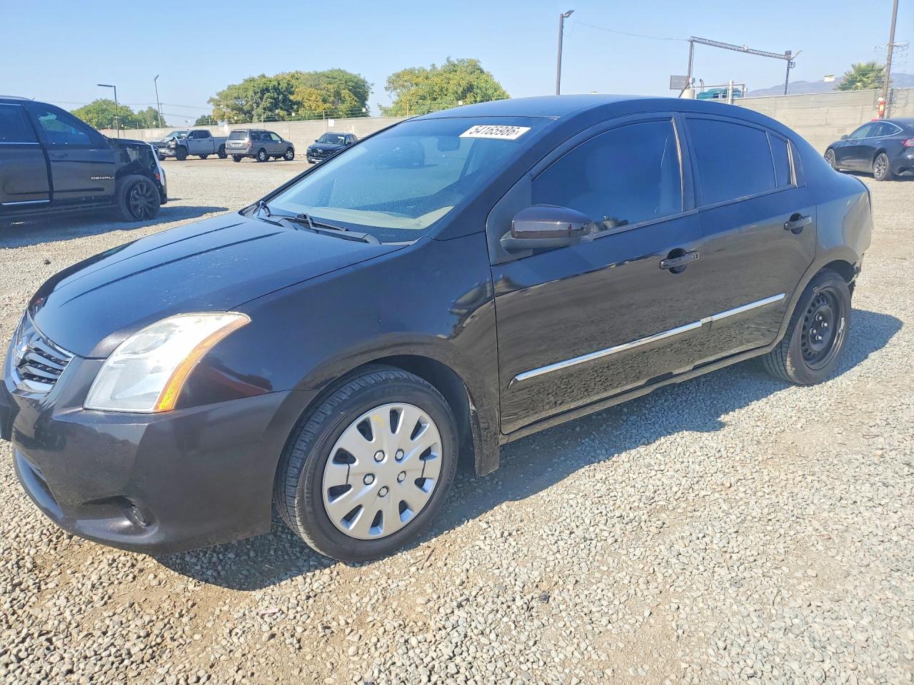 Salvage Nissan Sentra Image