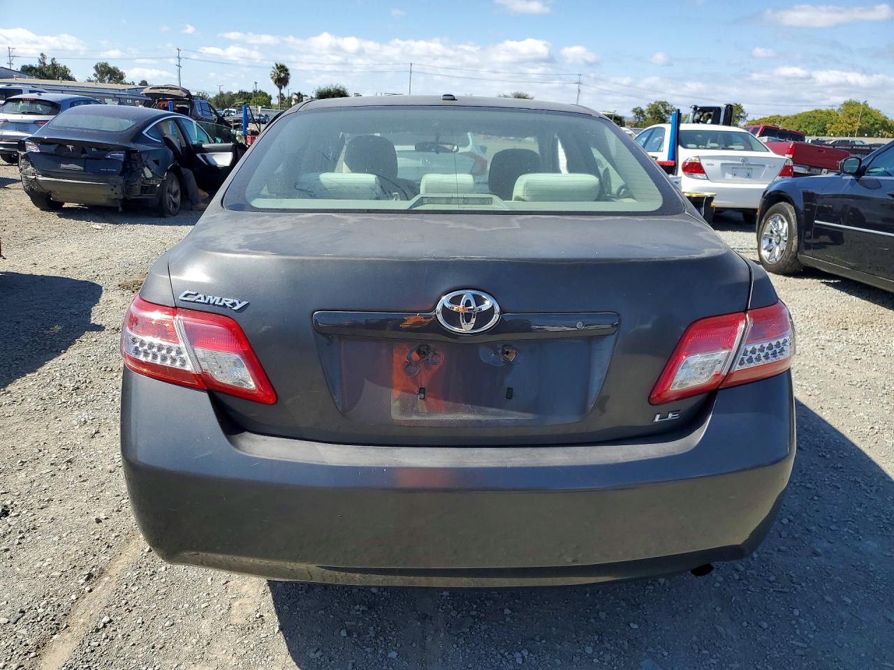 Toyota Camry Le