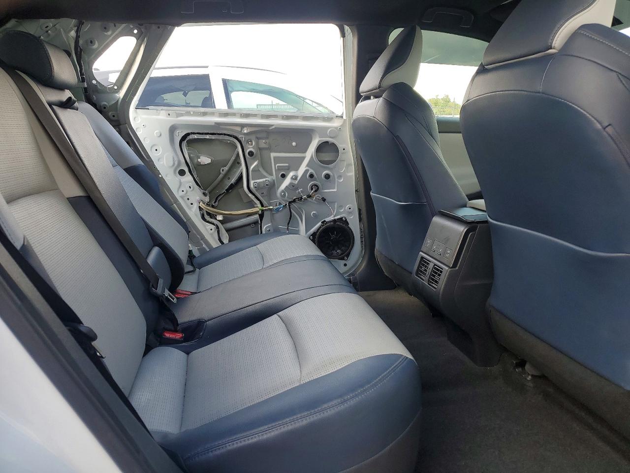 Subaru Solterra Premium