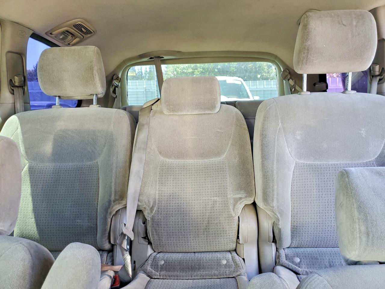 Toyota Sienna Ce 8 Passenger