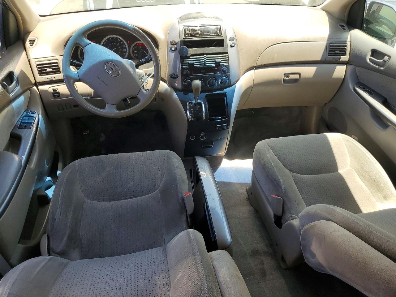 Toyota Sienna Ce 8 Passenger