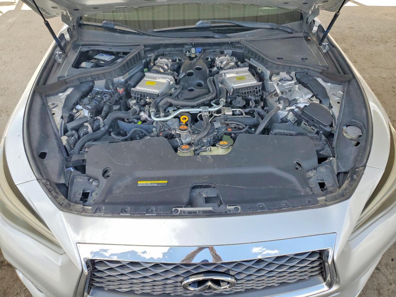 INFINITI Q50 Luxe