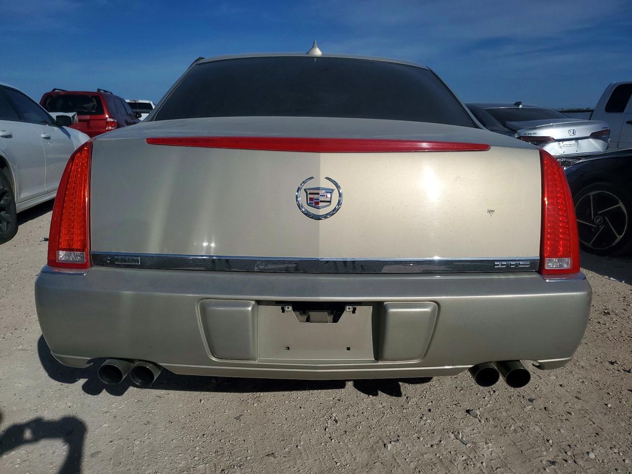 Cadillac DTS