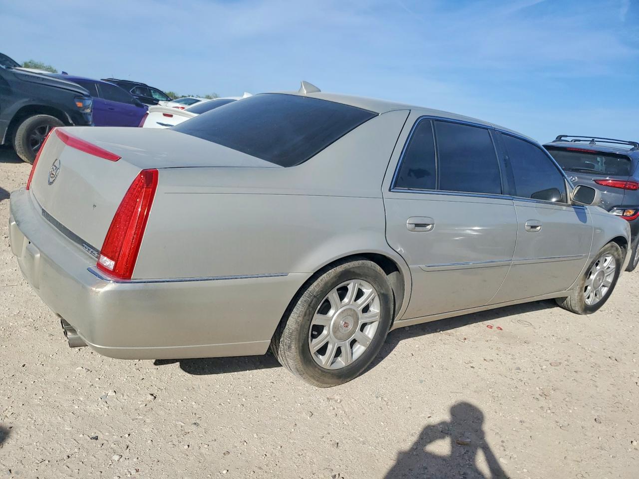Cadillac DTS