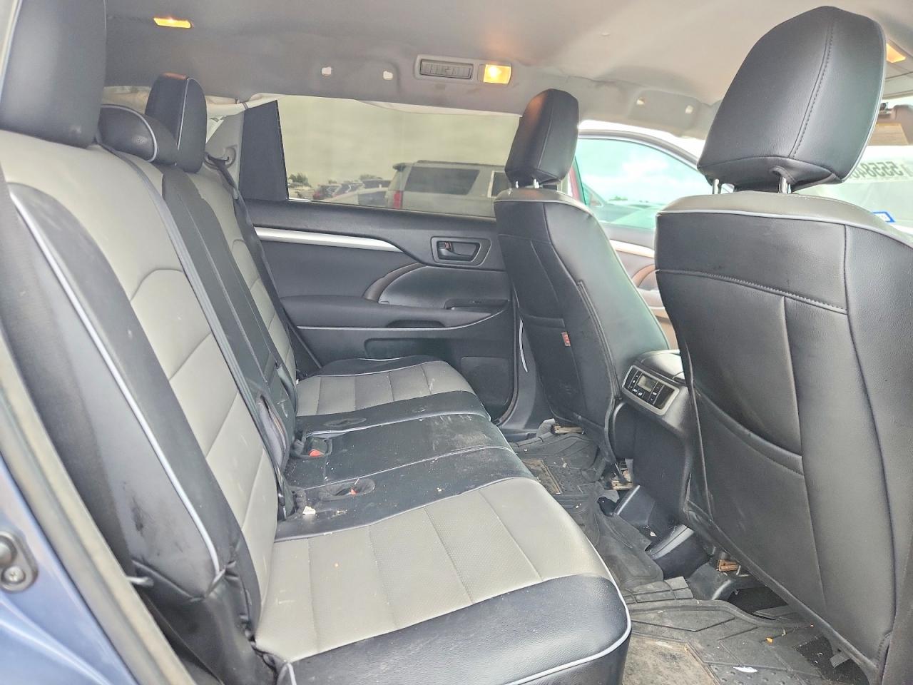 Toyota Highlander Le