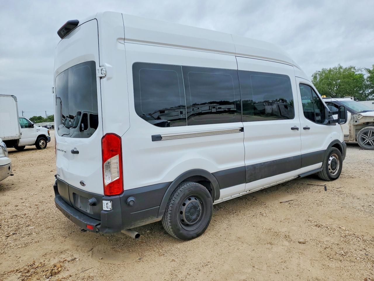 Ford Transit T-350