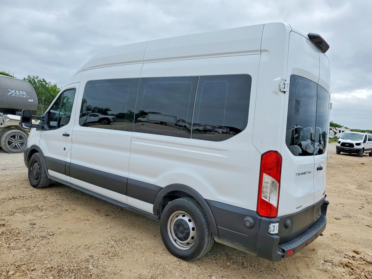 Ford Transit T-350