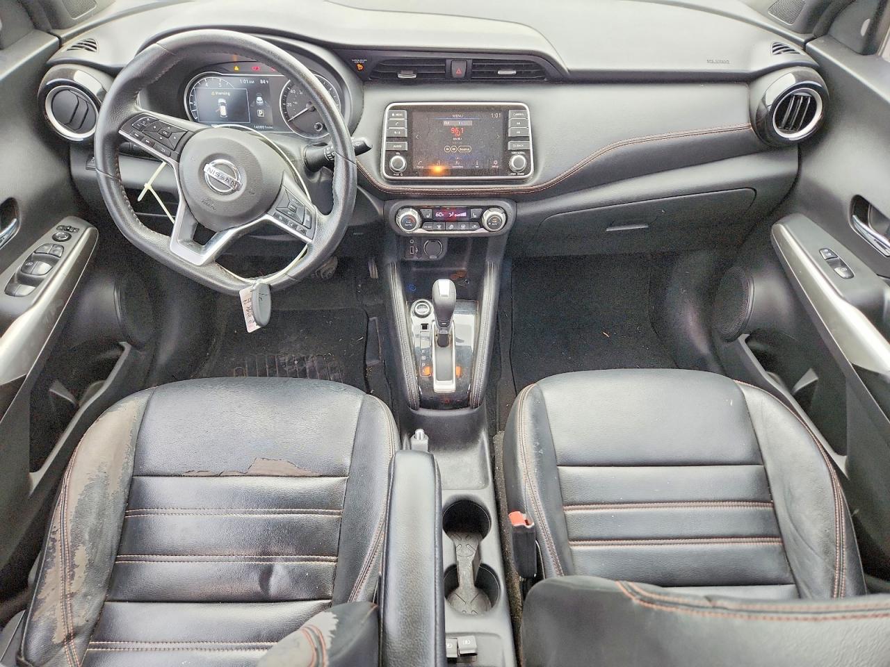 Nissan Kicks Sr