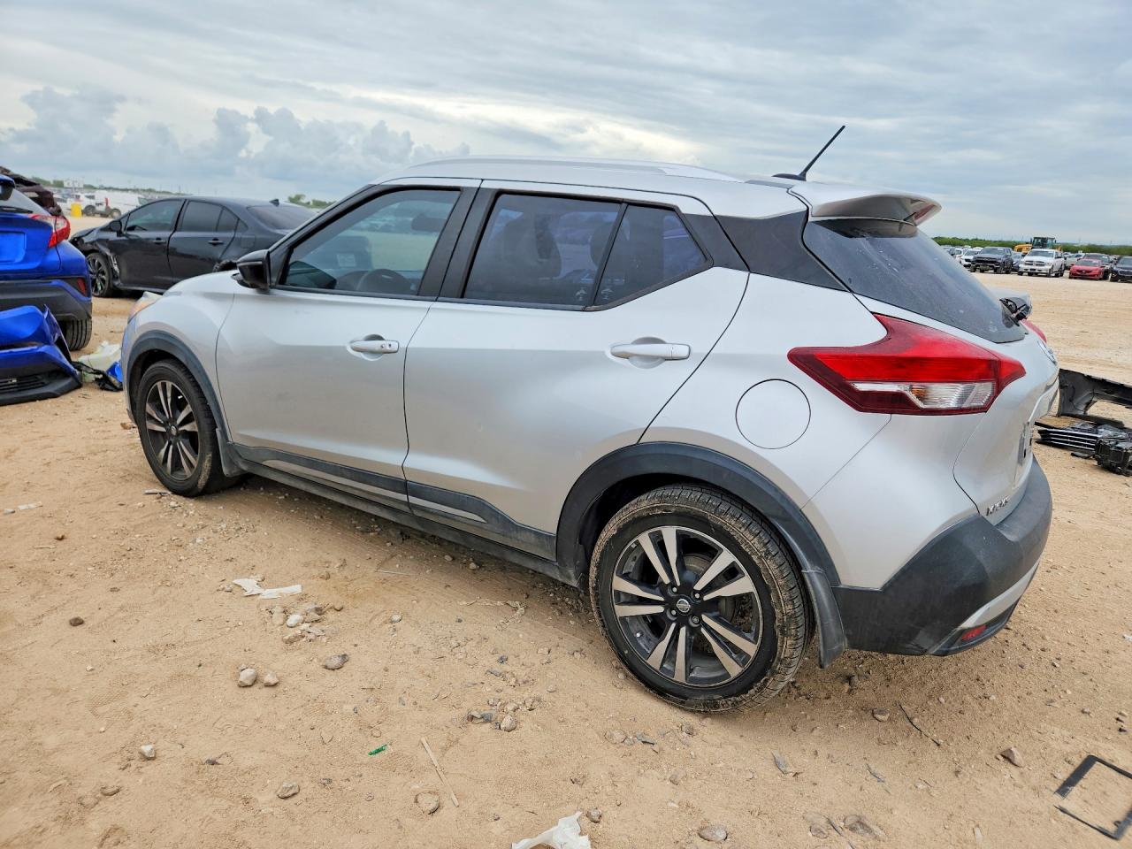 Nissan Kicks Sr