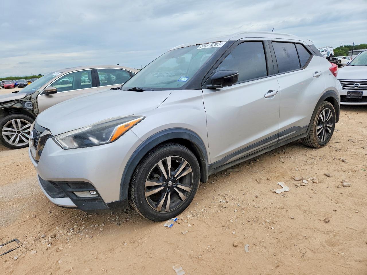 Salvage Nissan Kicks Image