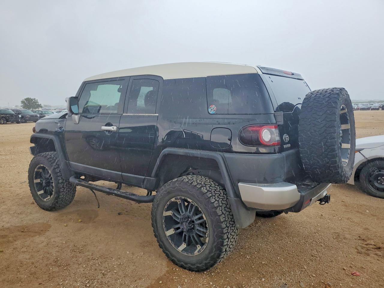 Toyota FJ Cruiser Base
