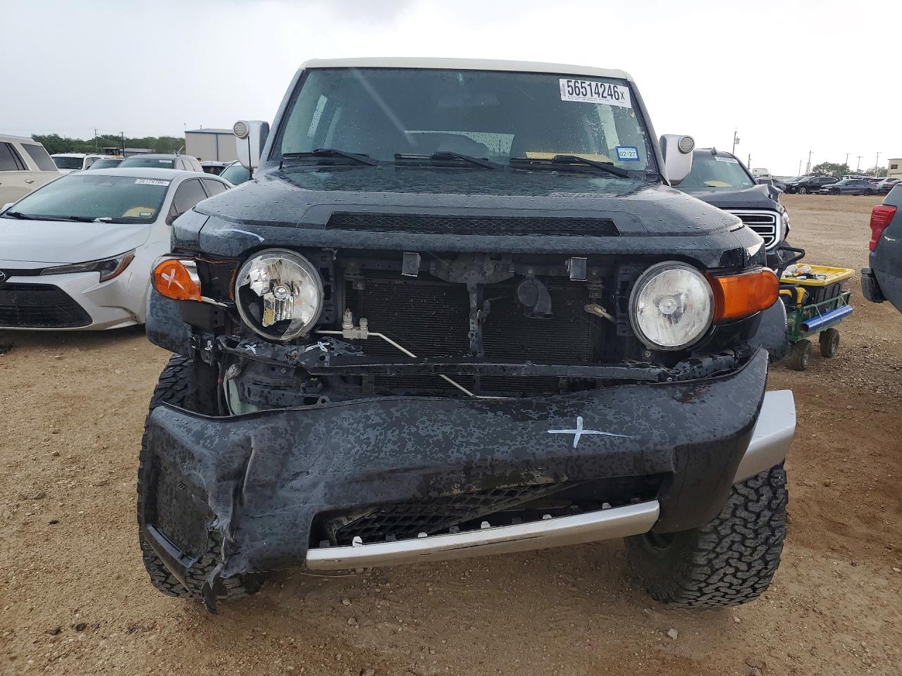 Toyota FJ Cruiser Base