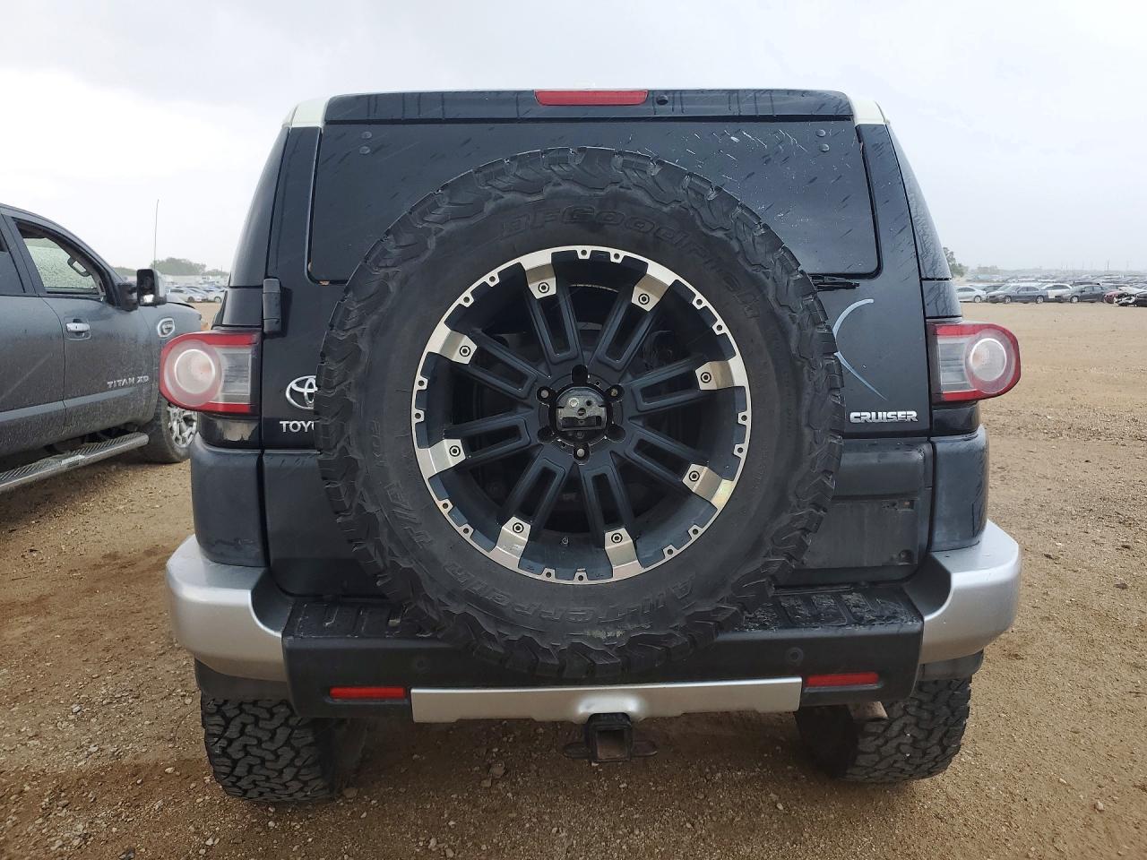 Toyota FJ Cruiser Base