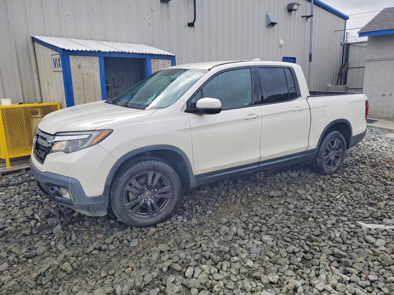 Salvage Honda Ridgeline Image