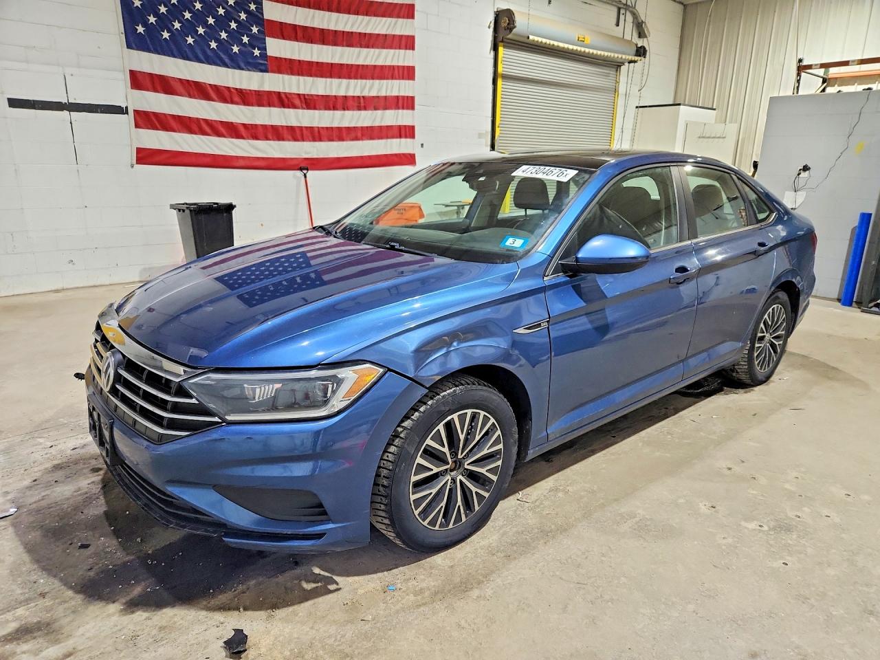 Salvage Volkswagen Jetta Image