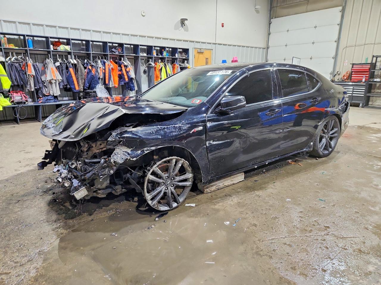 Salvage Acura TLX Image