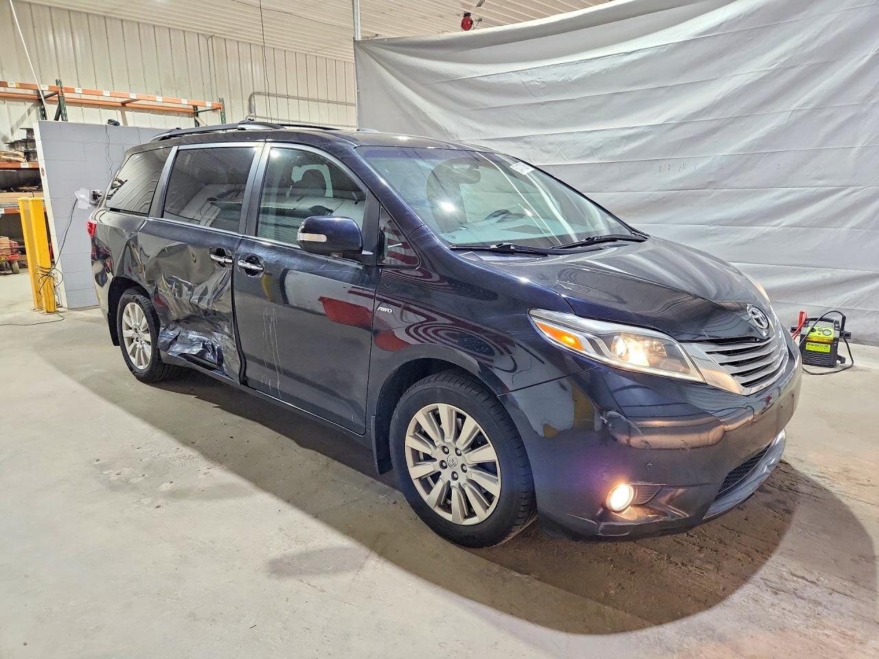 Toyota Sienna Limited 7-passenger
