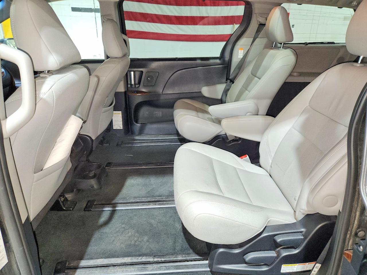 Toyota Sienna Limited 7-passenger