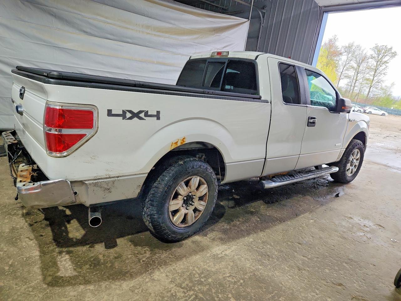Ford F-150 Super Cab