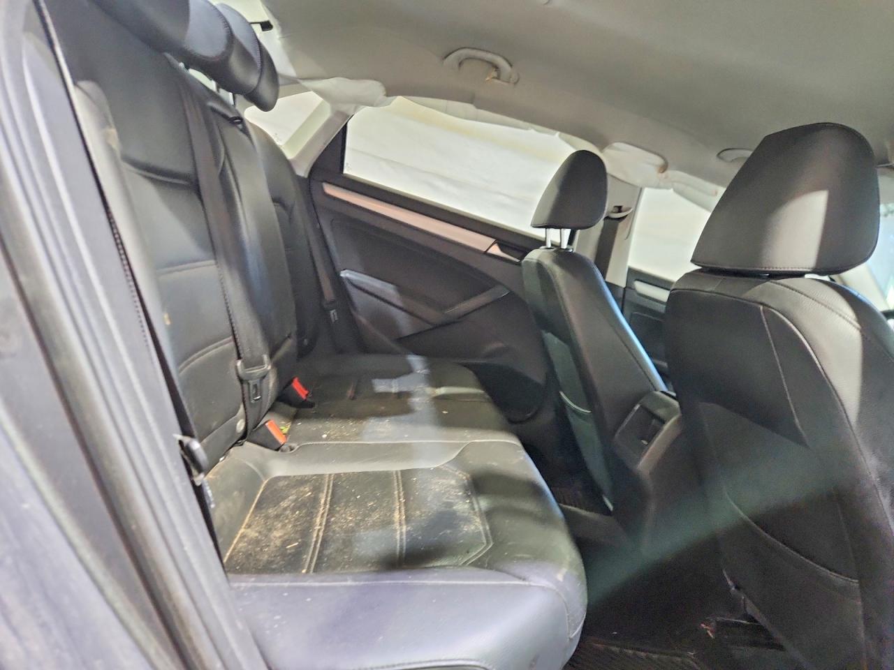 Volkswagen Passat S