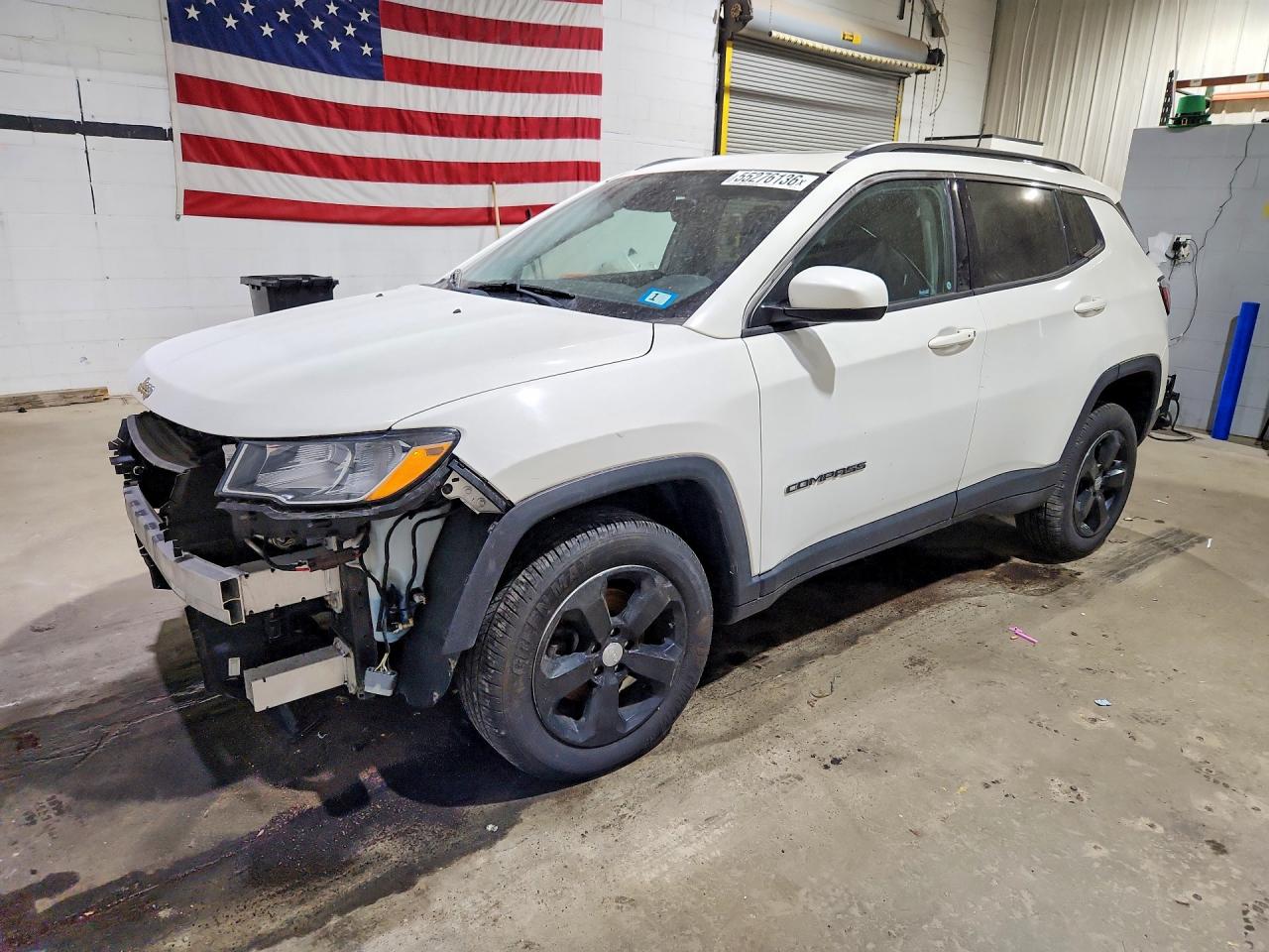 Salvage Jeep Compass Image