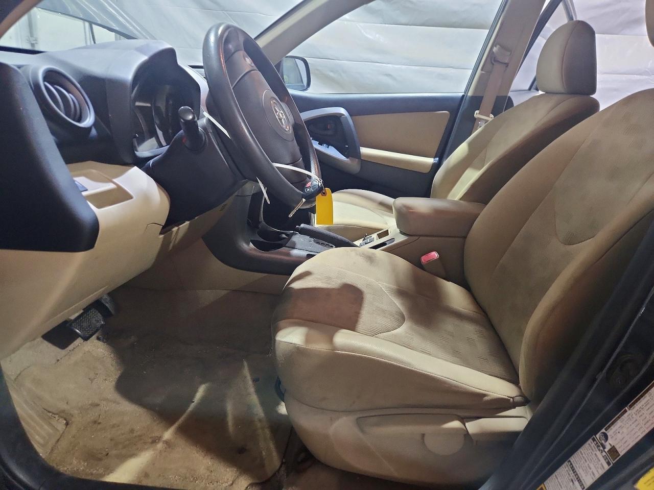 Toyota RAV4 Base