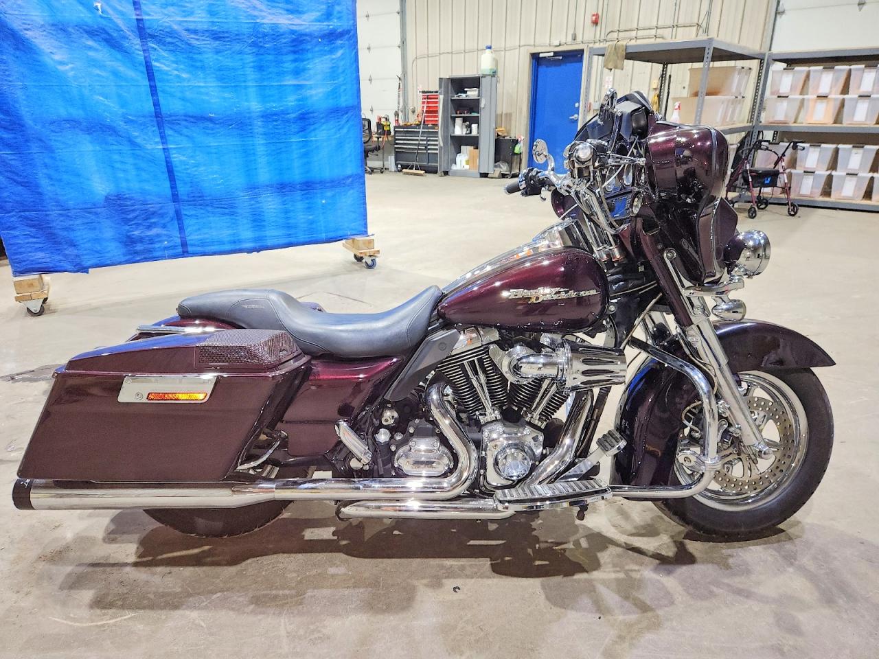 Salvage Harley-Davidson Fl Image
