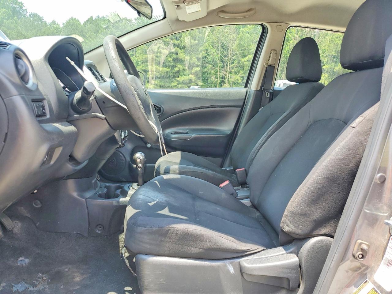 Nissan Versa S
