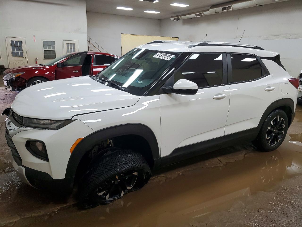 Salvage Chevrolet Trailblaze Image