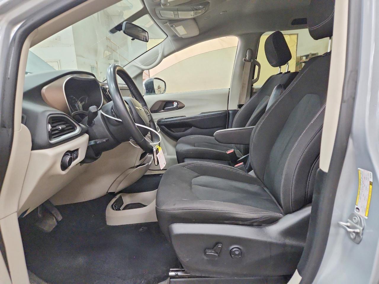 Chrysler Minivan Lx