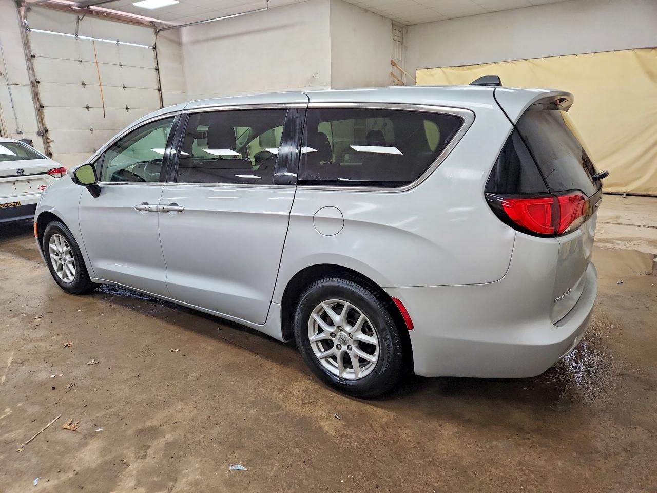 Chrysler Minivan Lx