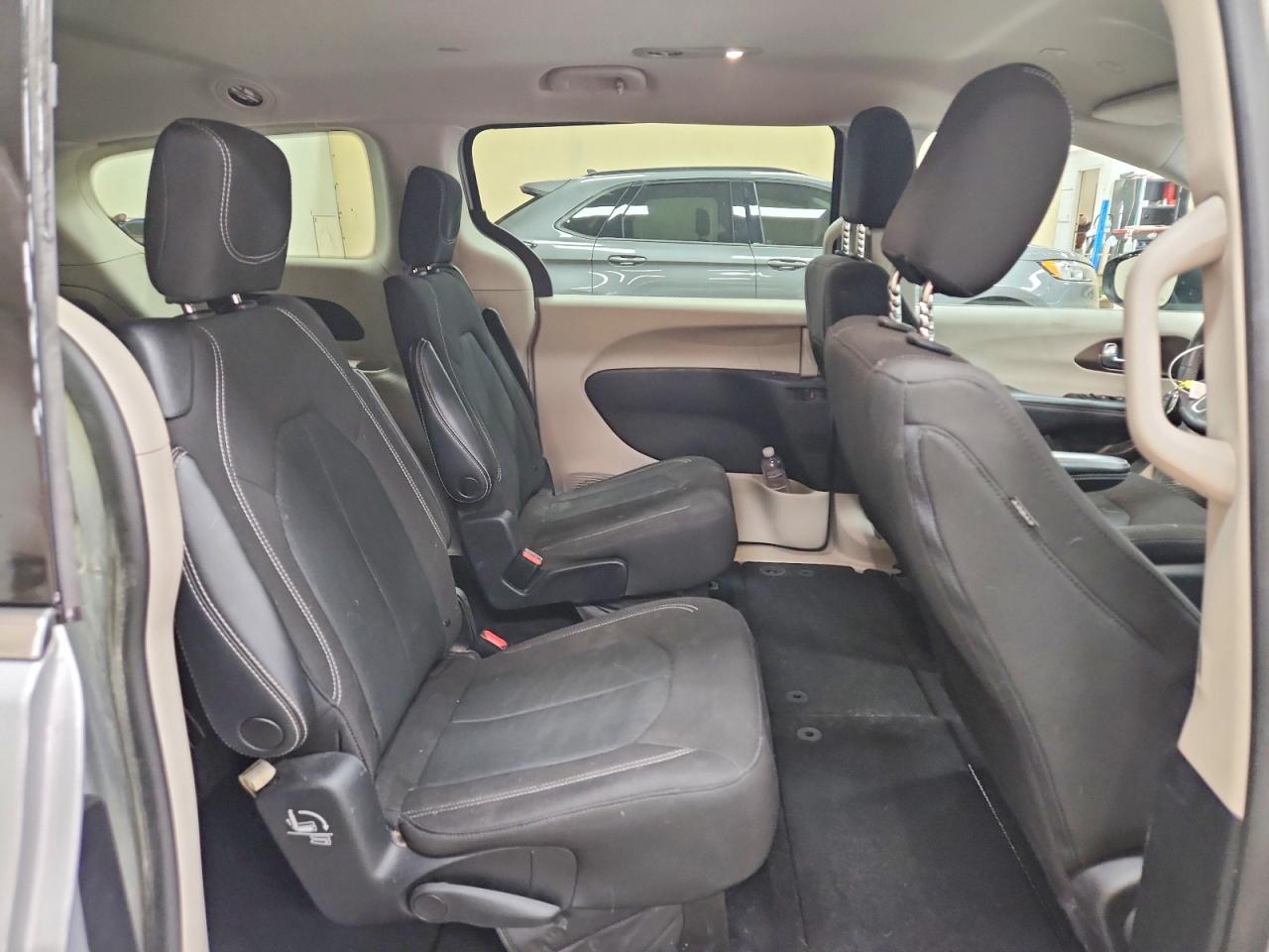 Chrysler Minivan Lx