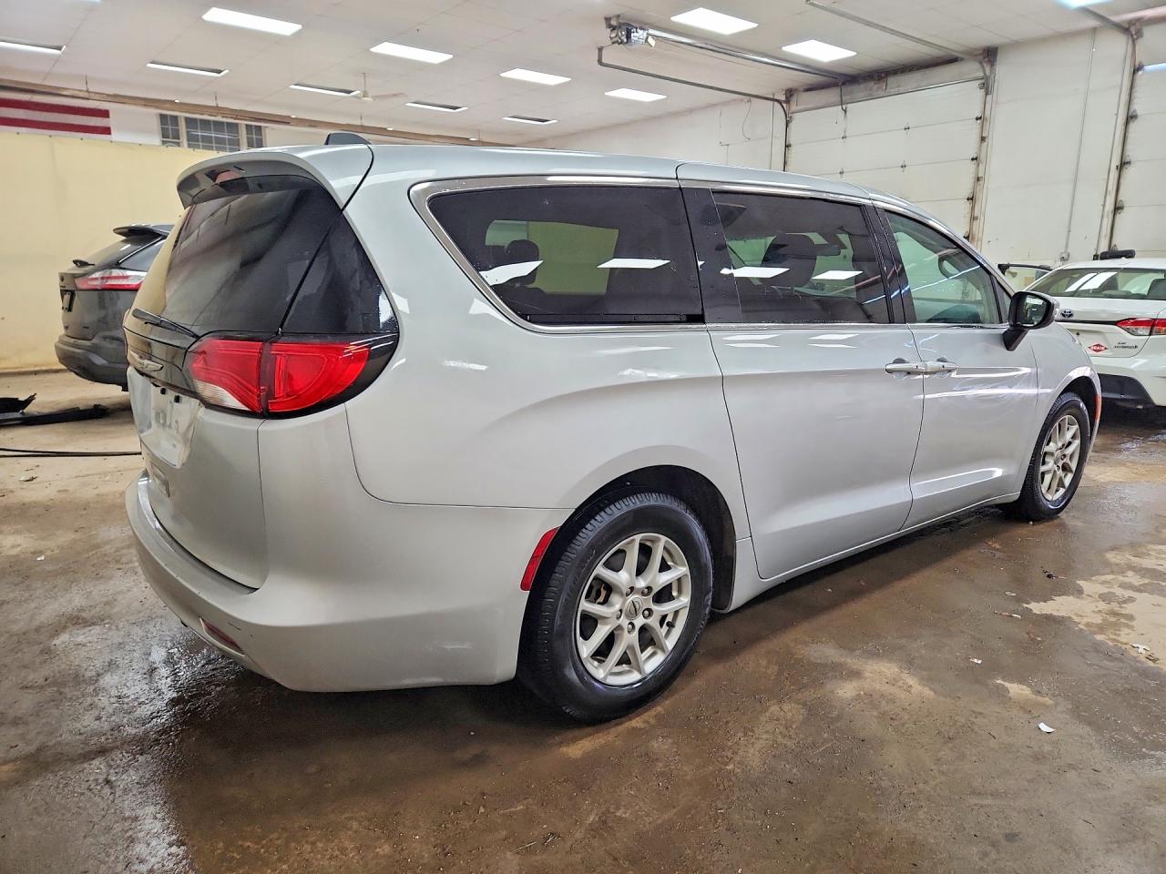 Chrysler Minivan Lx