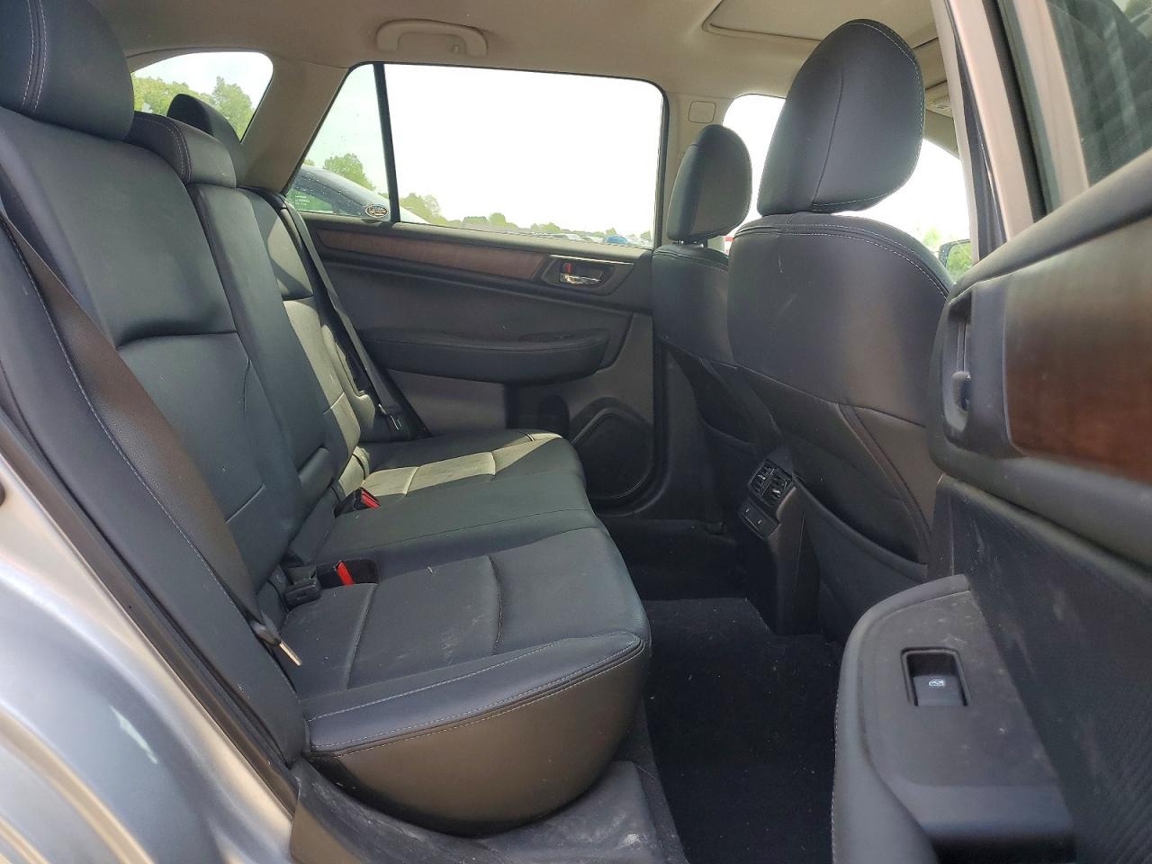 Subaru Outback 3.6r Limited