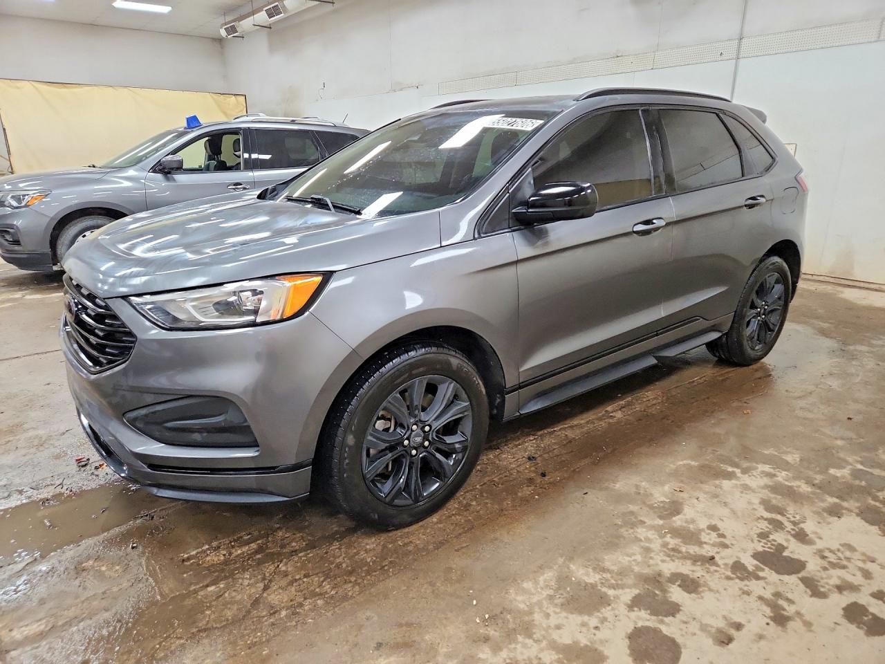 Salvage Ford Edge Image