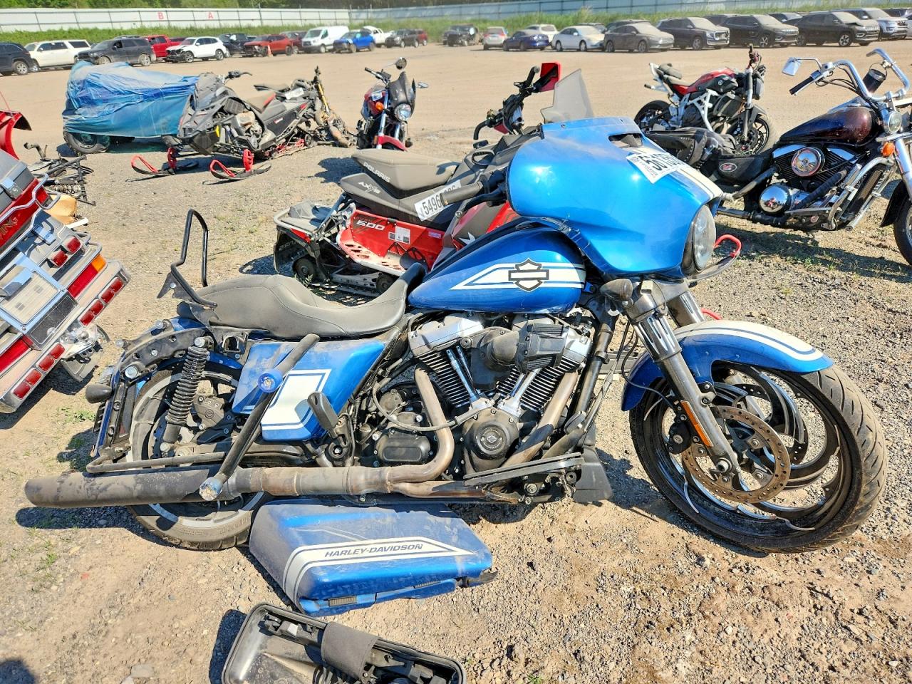Salvage Harley-Davidson Flhxst Image