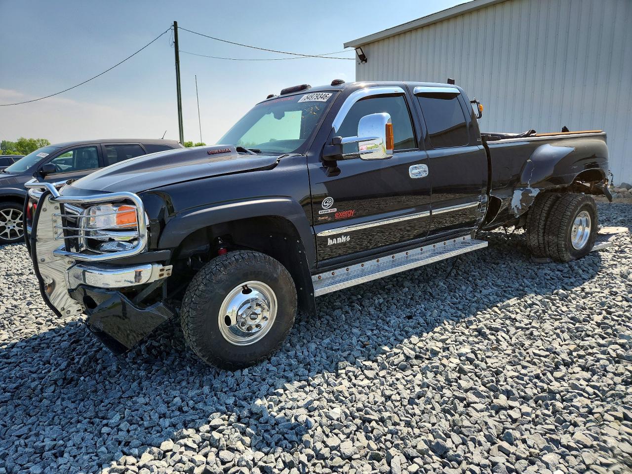 Salvage GMC Sierra Image