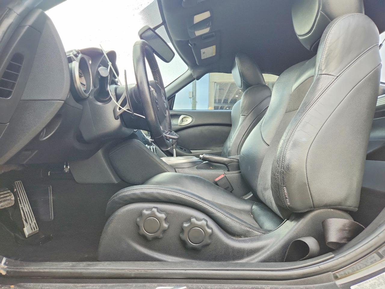 Nissan 370Z Base