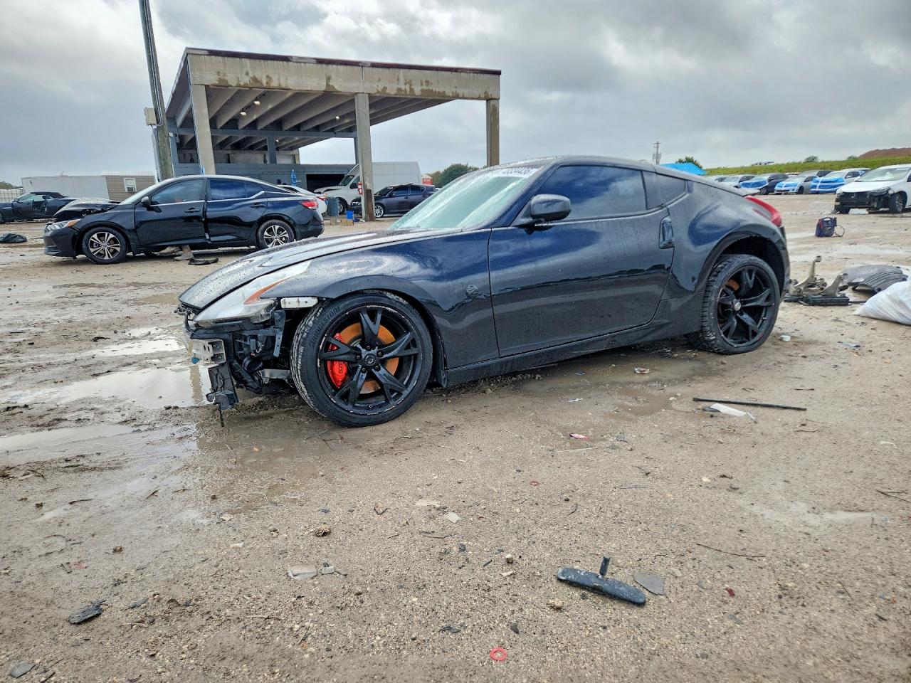 Salvage Nissan 370Z Image